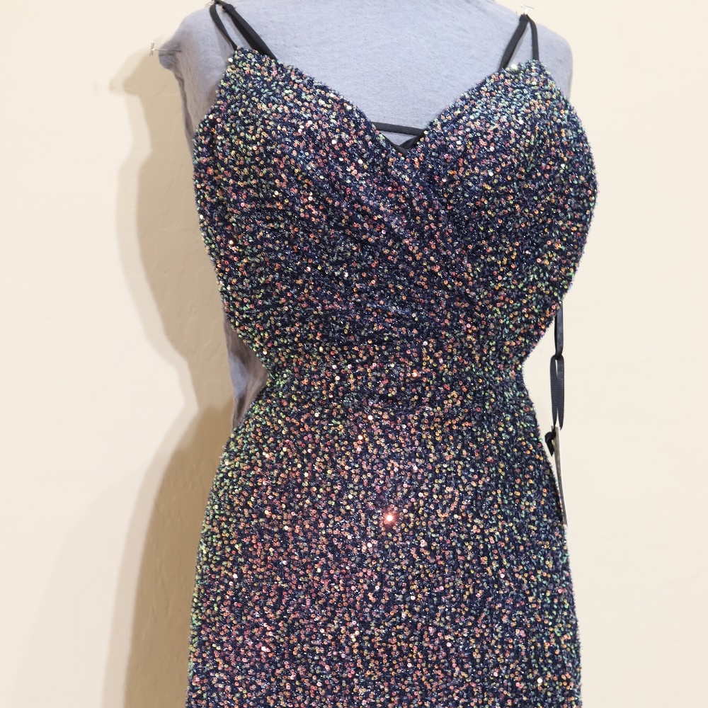ALYCE sweetheart neck cross bodice short dress in dragon scale size 6